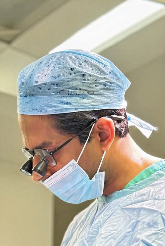 Mr Amitabh Thacoor, Consultant Plastic Surgeon
